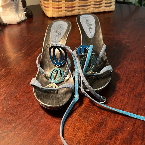 Wild Rose heels, sz 8.5m - Picture 3 of 16